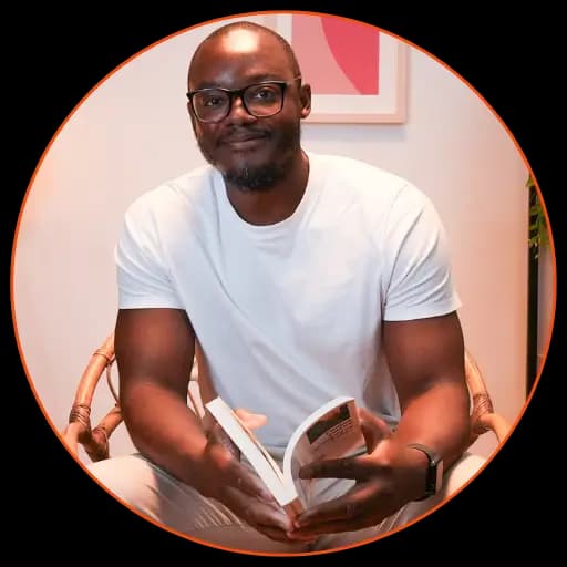 Christopher Nsiangani, fondateur de naaya, la boîte à histoires multiculturelle